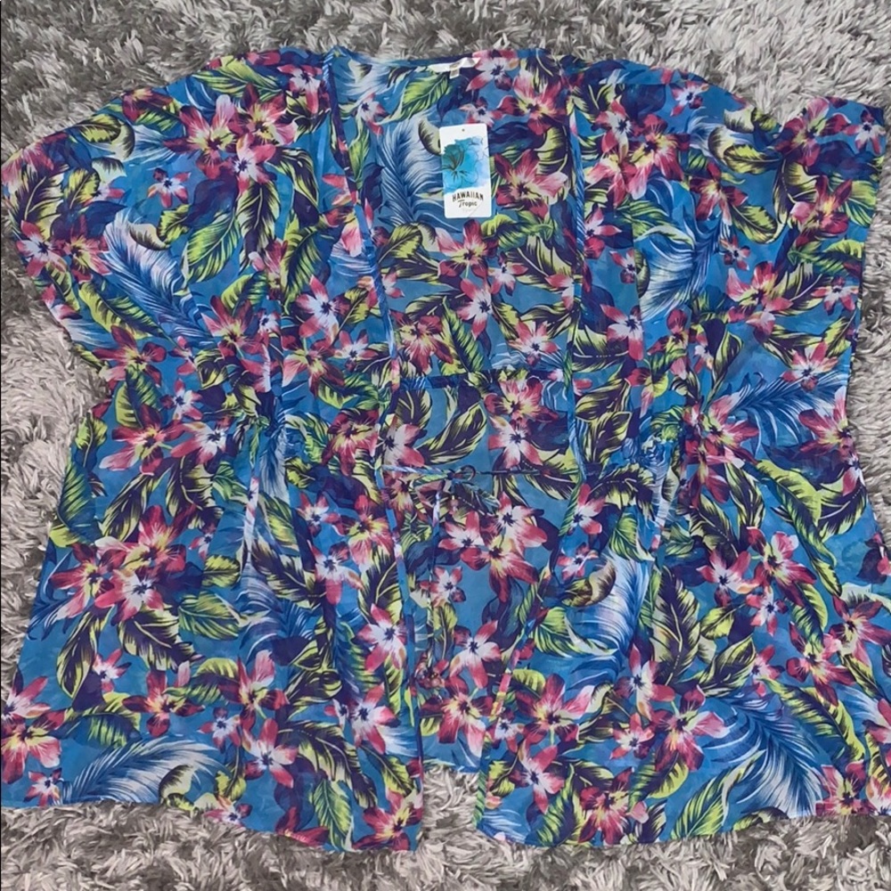 Hawaiian Tropic floral kimono.
